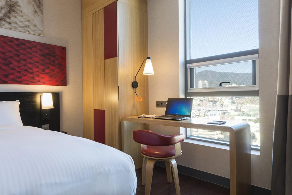 Ibis Ambassador Busan City Centre Екстериор снимка
