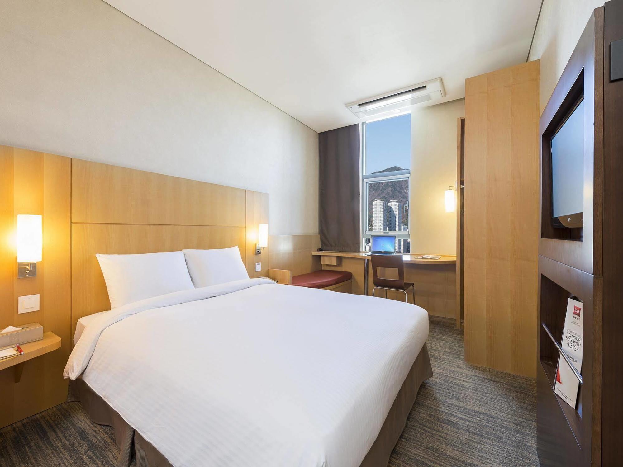 Ibis Ambassador Busan City Centre Екстериор снимка
