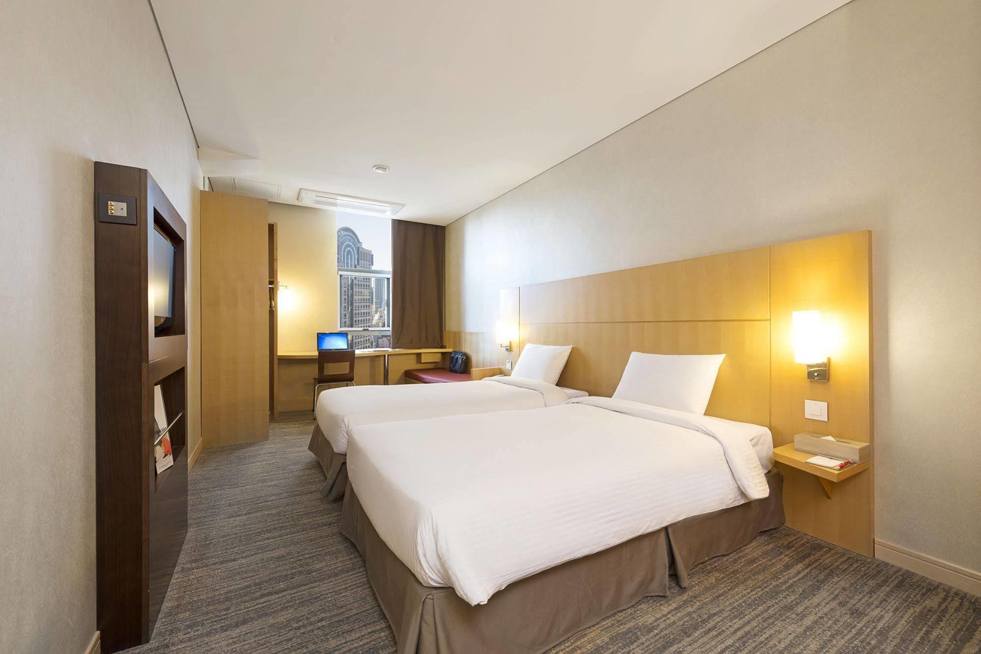 Ibis Ambassador Busan City Centre Екстериор снимка